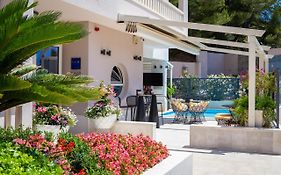 Aparthotel Flora